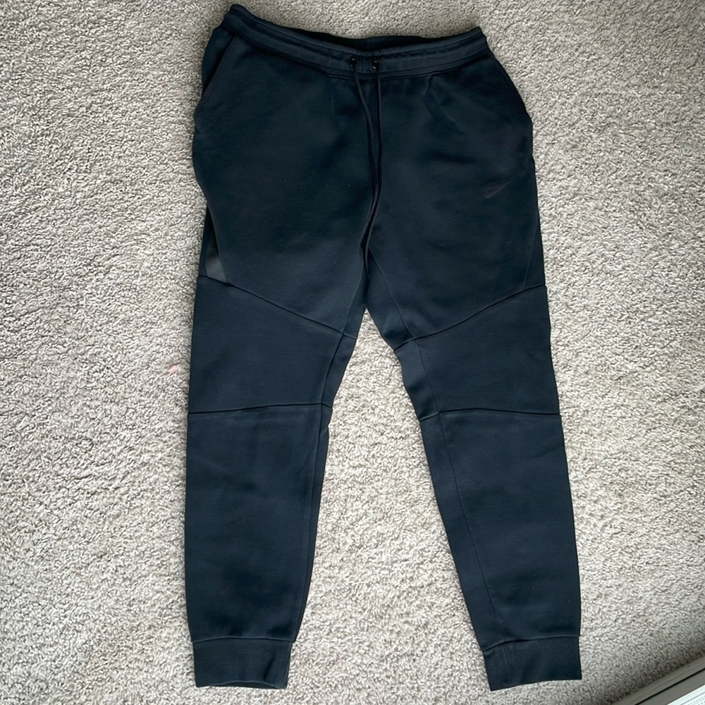 Nike Tech Fleece Joggers Size Large
